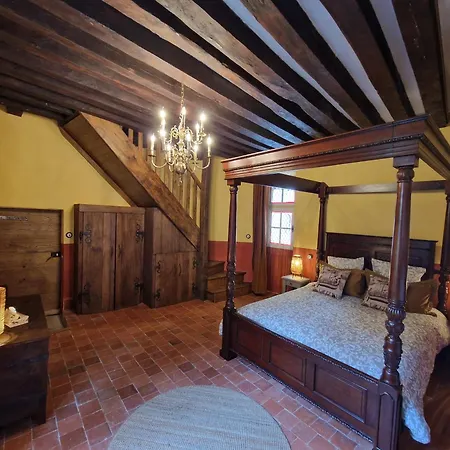 Holiday home Chateau De La Mothe De Vicq - Allier, A Proximite De Vichy Vicq (Allier)